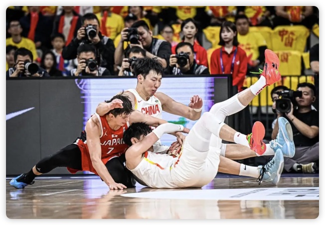 42分大勝！亞預(yù)賽中國(guó)男籃復(fù)仇日本 趙睿16+8+5